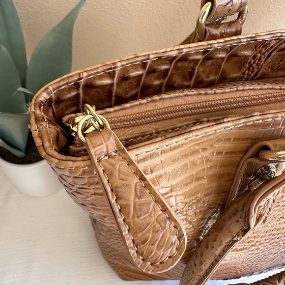 New Marc Fisher Faux Tan Crock Leather Large Bag - Picture 8 of 13